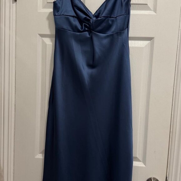 Dresses & Skirts - Blue silk midi skirt